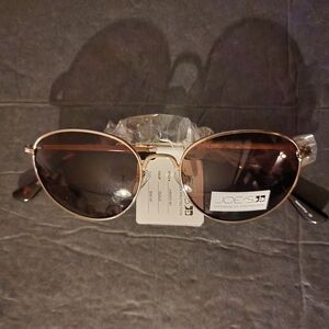 Joe’s Round Gold Frame Sunglasses NWT